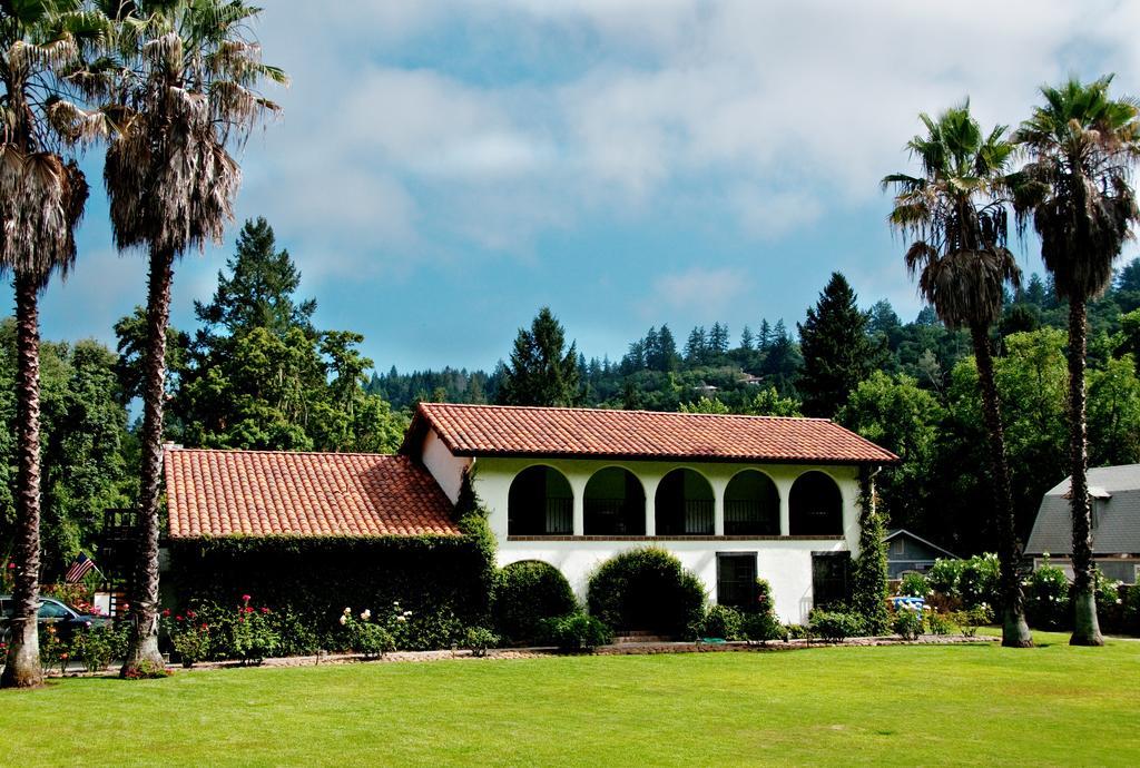 Spanish Villa Inn St. Helena Exteriér fotografie